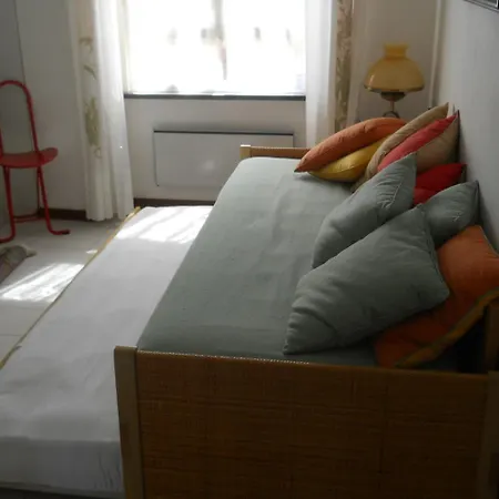 Holidays Apartment *